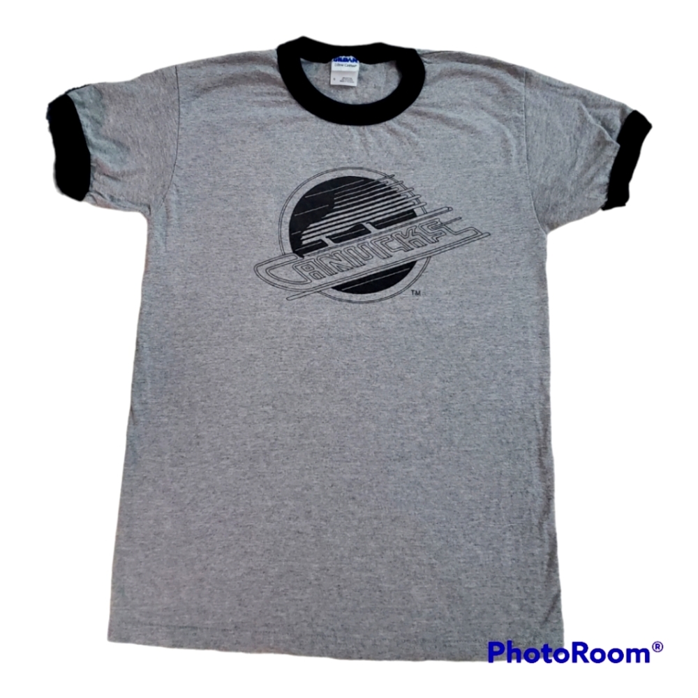 Vancouver Canucks Hockey NHL Shirt Vintage Logo